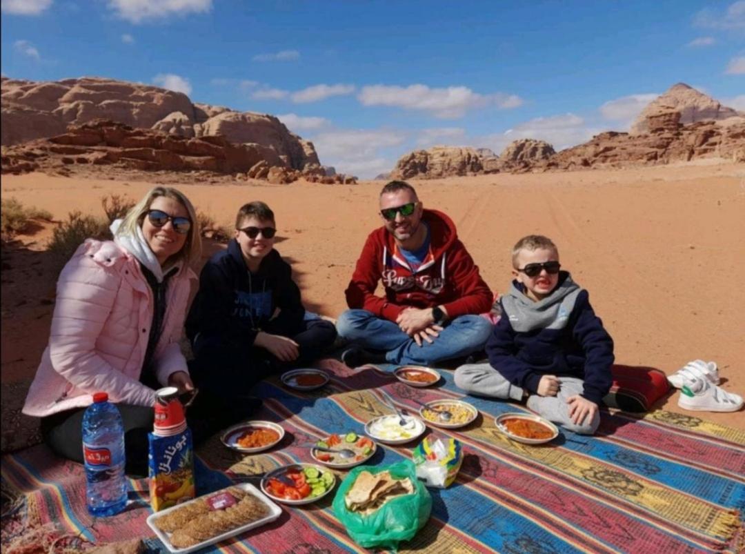 Wadi Rum Local Guide Camp エクステリア 写真