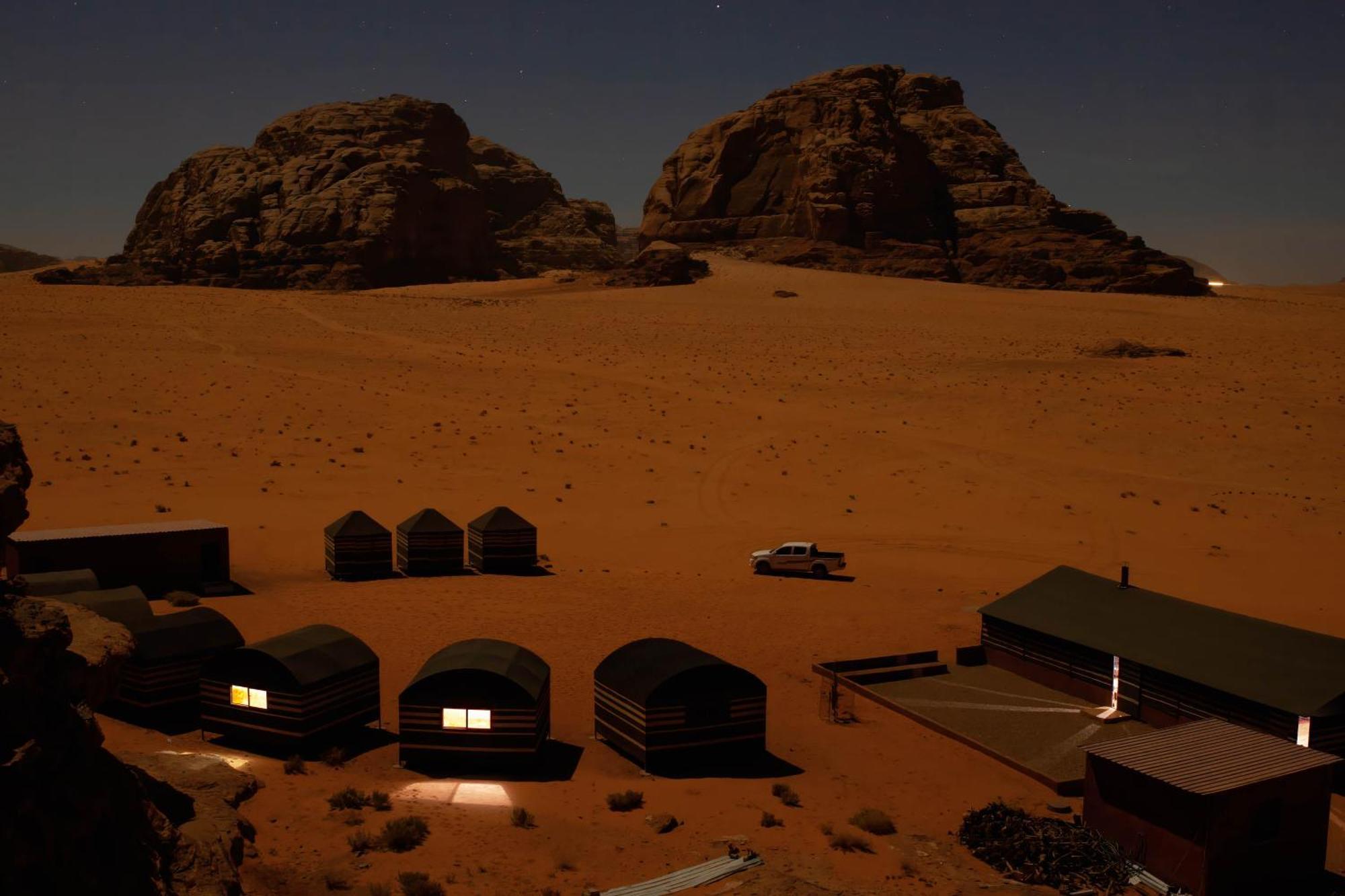 Wadi Rum Local Guide Camp エクステリア 写真