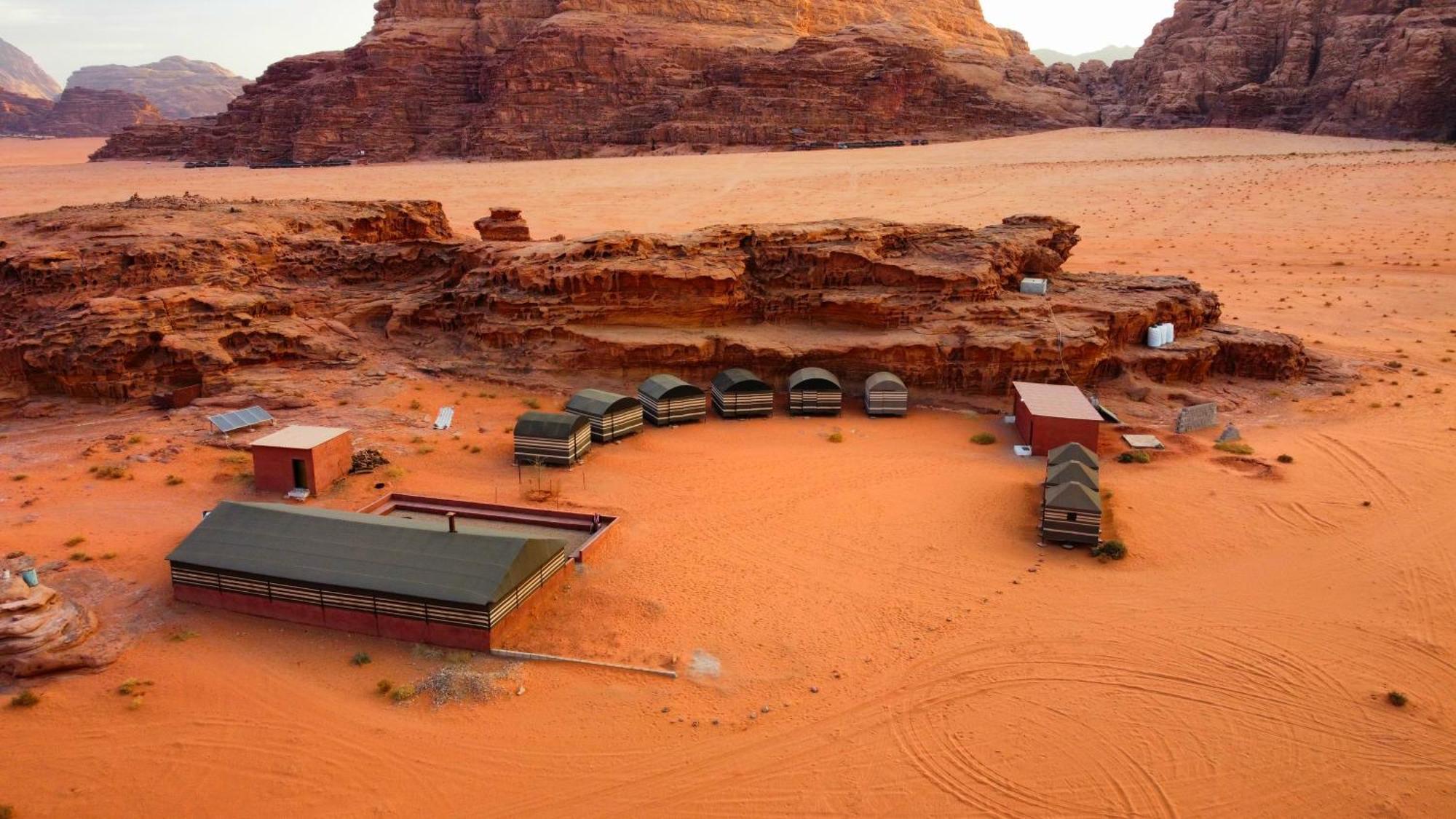 Wadi Rum Local Guide Camp エクステリア 写真