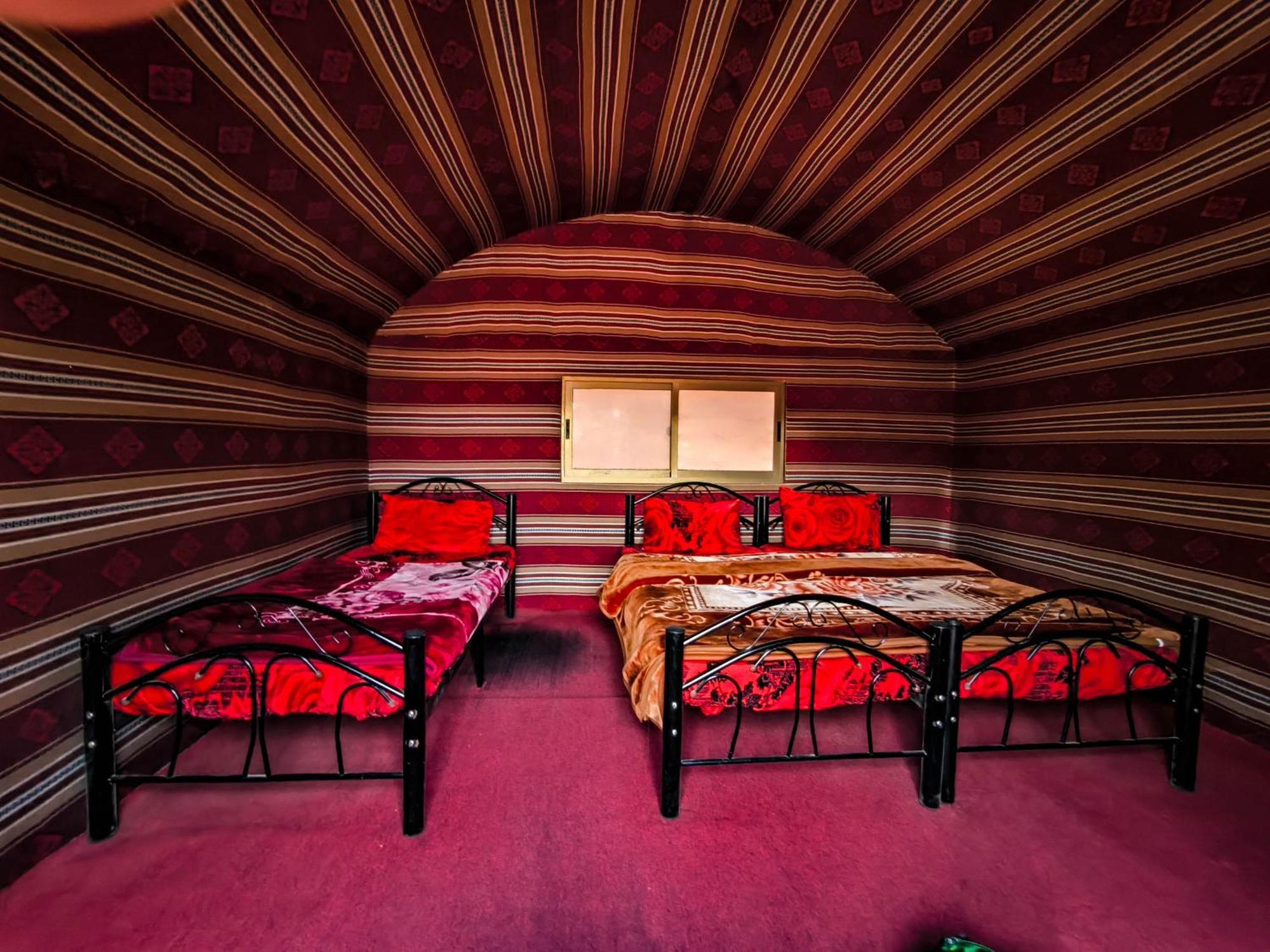 Wadi Rum Local Guide Camp エクステリア 写真